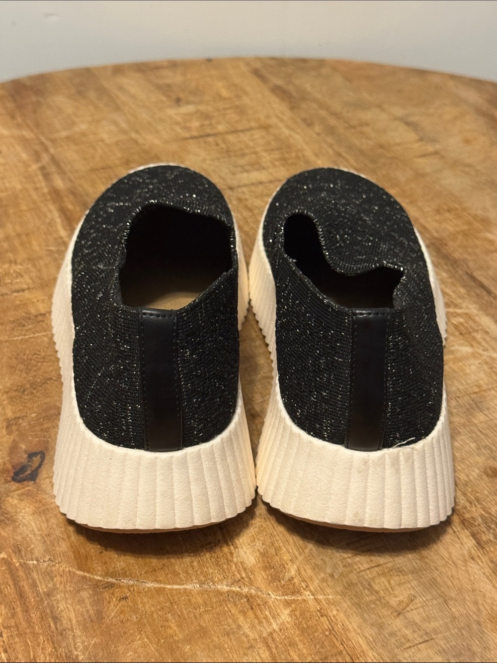White Mountain metallic Black Slip-On Platform Knit Sneakers Size 10 - Picture 5 of 6